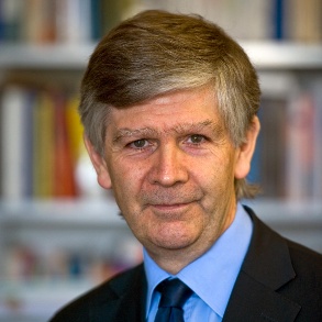 Porträt Prof. Dr. Walter Kälin