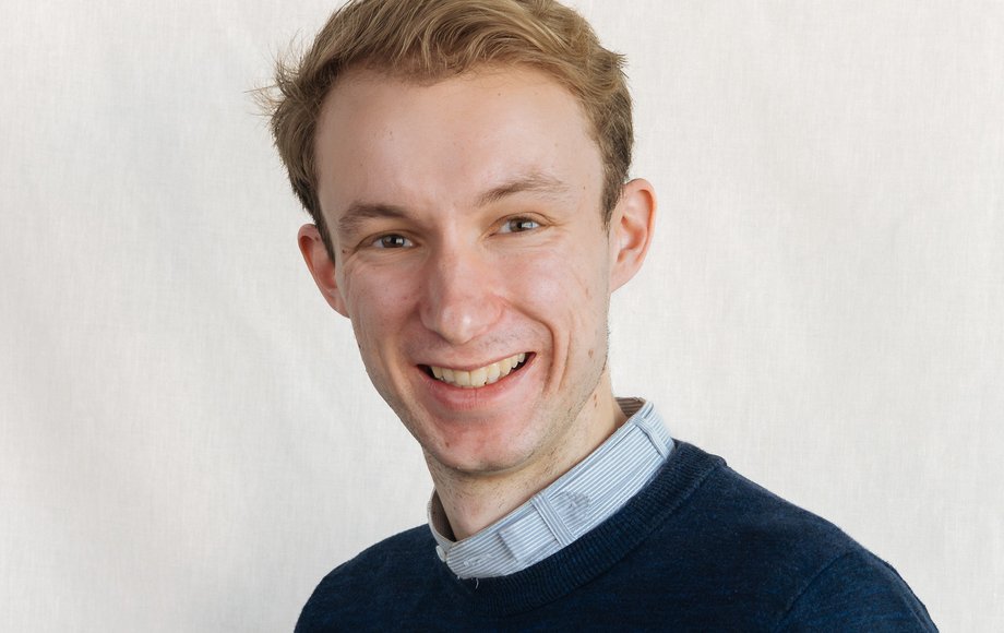 Portraitfoto von Simon Dallner