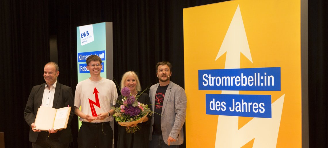 Auszeichnung von Jakob Springfeld als «Schönauer Stromrebell»