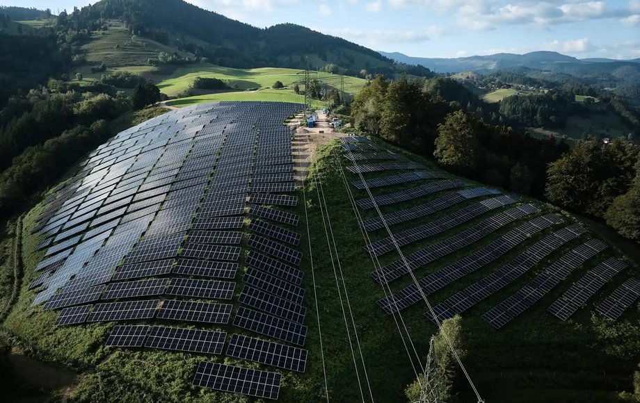 Solarpark Fröhnd aus der Vogelperspektive