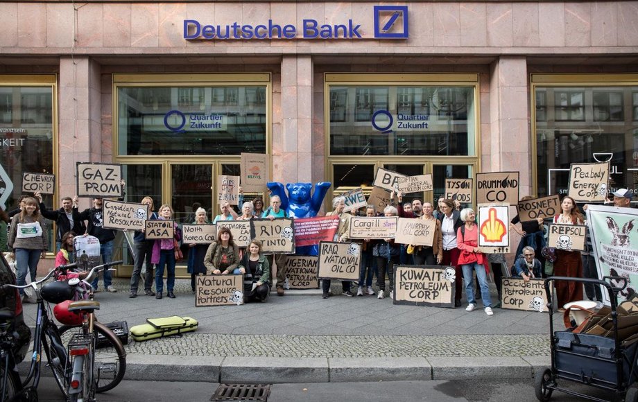 Demo vor der deutschen Bank