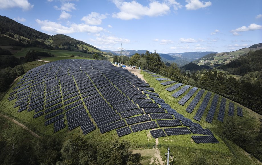 Luftbild vom Solarpark Fröhnd