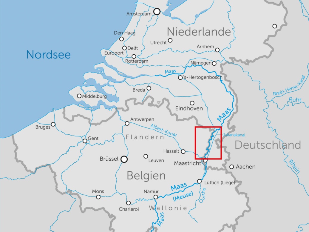 Eine Landkarte zeigt. die Niederllande und Belgien. Mit einer roten Kontur ist die genznahe Lage eines der Flussabschnitte der Maas markiert.