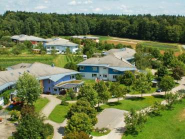 Blick auf die Dorfgemeinschaft Tennental