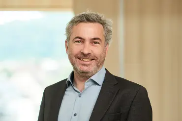 Porträt von Alexander Sladek, Vorstand der EWS Elektrizitätswerke Schönau eG