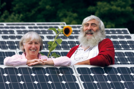 Porträt von Ursula Sladek und Dr. Michael Sladek, Mitbegründer der Schönauer Energie-Initiativen