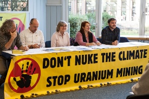 Teilnehmer der Pressekonferenz zur Kampagne «Don’t nuke the climate»