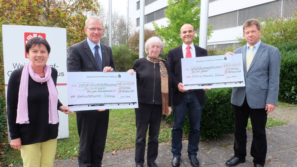 Spende der EWS an den Caritasverband Breisgau-Hochschwarzwald