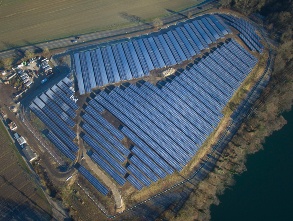 Blick über die Photovoltaikanlage in Dornstadt