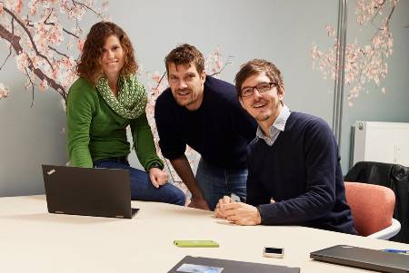 Alma Spribille, Andreas Schmucker und Nico Tucher in einem Besprechungsraum des Kreativparks Lokhalle, Freiburg.