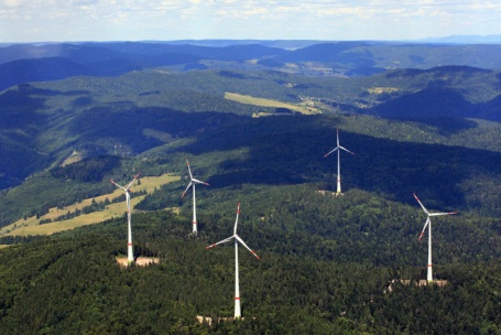 Luftaufnahme des EWS-Windparks Rohrenkopf