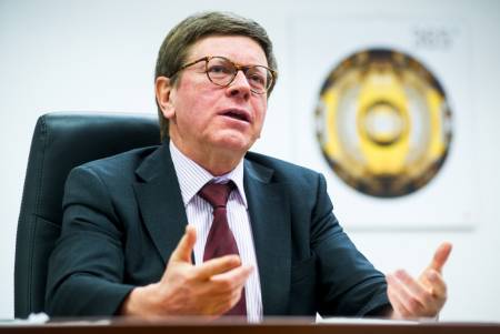 Porträt Prof. Dr. Lorenz Jarass