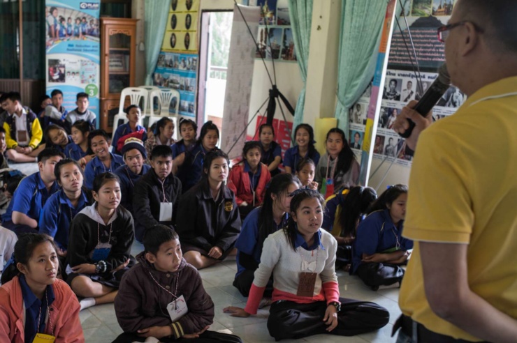 Kinder einer Grundschule in der thailändischen Provinz Chiang Rai